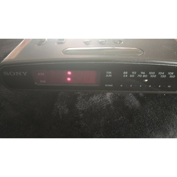Sony ICF-C420 Dream Machine Dual Alarm Clock Radio FM AM - Working, Excellent - Picture 1 of 6